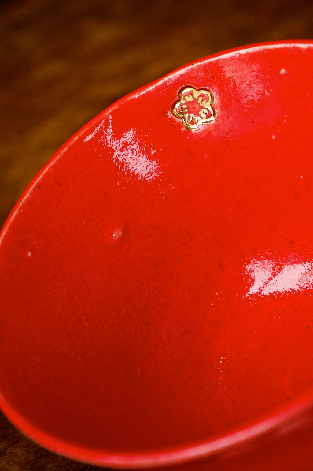 Bol rouge fleur en or 2 (PETITS DÉFAUTS)